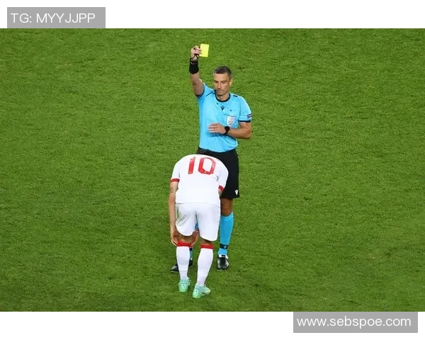 尤文图斯对阵瓦伦西亚比赛裁判表现引发热议球迷和专家各抒己见 尤文图斯对阵瓦伦西亚比赛裁判表现引发热议球迷和专家各抒己见