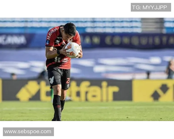 巴拉纳主场迎战巴西国际期待精彩对决与激烈竞争 巴拉纳主场迎战巴西国际期待精彩对决与激烈竞争