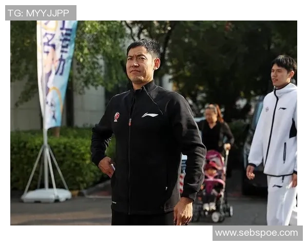 张庆鹏的篮球传奇之路:从青涩少年到职业球员的奋斗历程与心路历程 张庆鹏的篮球传奇之路:从青涩少年到职业球员的奋斗历程与心路历程